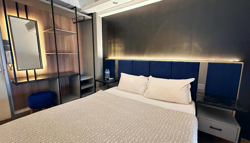 Urban, Studio, Apartment, Queen Bed