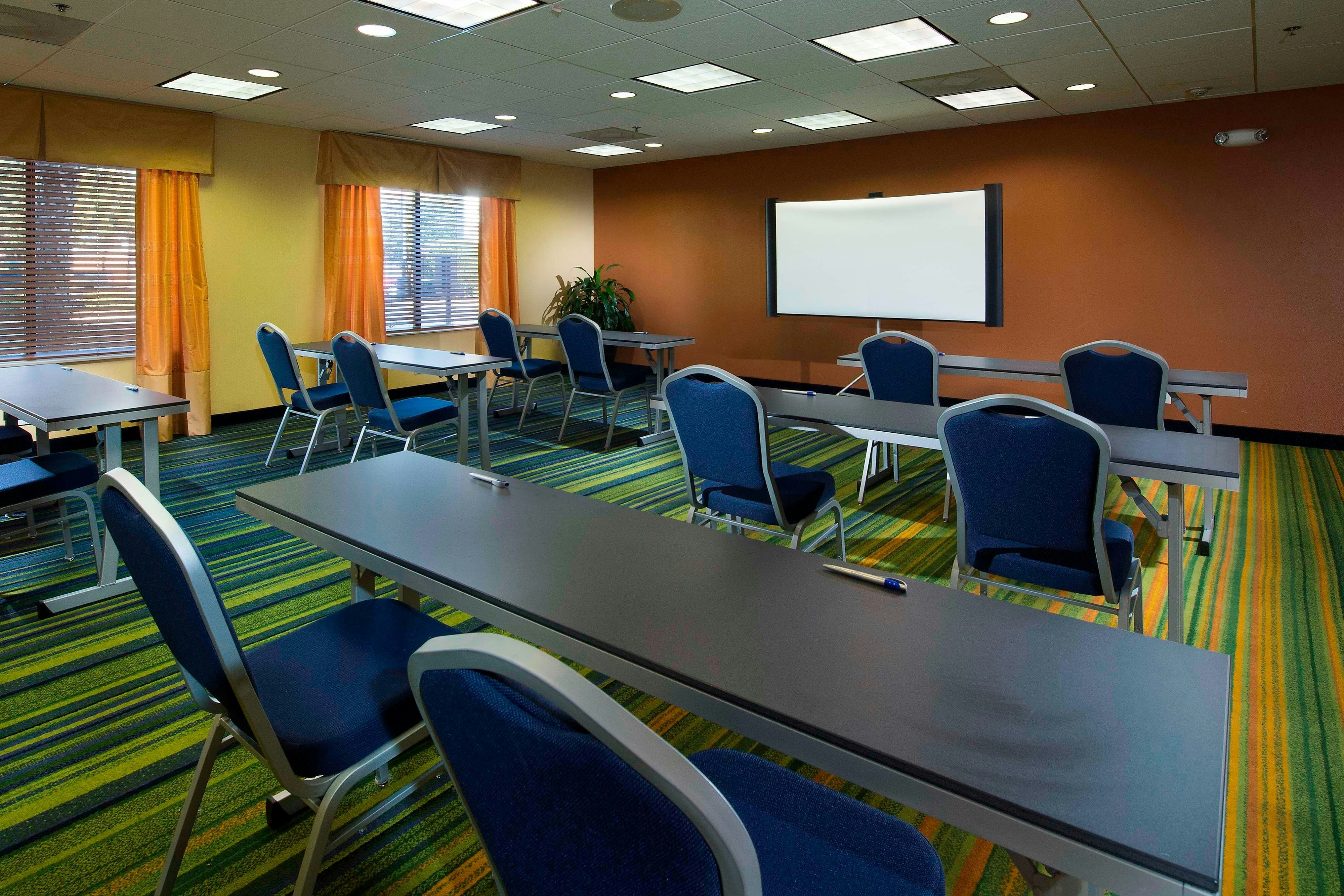 Fairfield Inn Suites Charleston Airport Convention Center 33/45