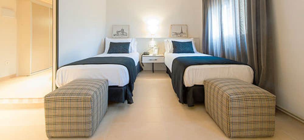 NEW HOTEL COLON 20/61