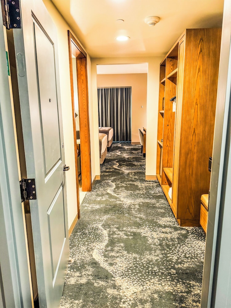 Rain Rock Casino Resort Hotel 33/41