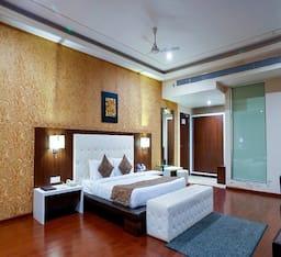 Maharaja, Suite