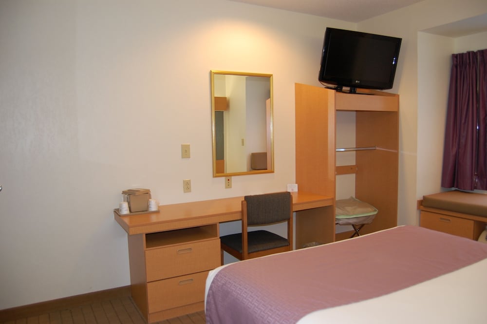 Microtel Inn & Suites by Wyndham Plattsburgh 14/41