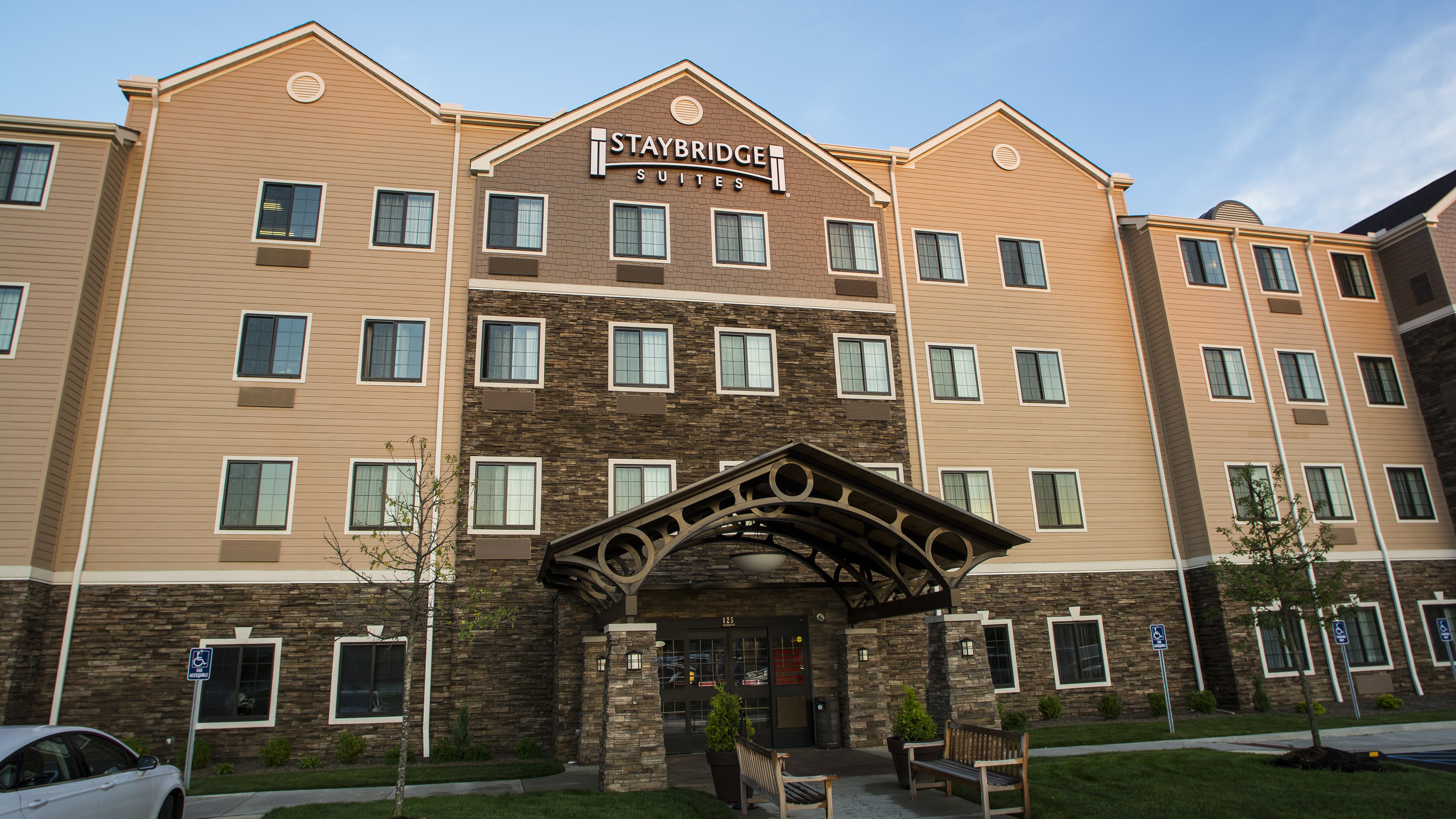 STAYBRIDGE SUITES LEXINGTON 8/55