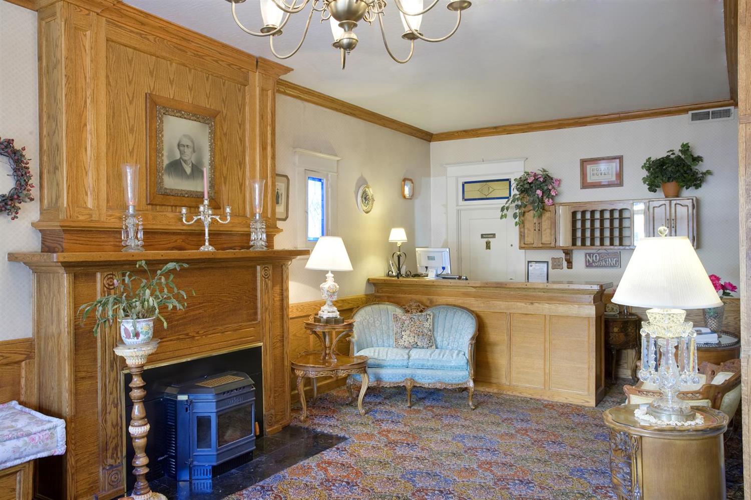 Americas Best Value Inn & Suites Royal Carriage 6/41