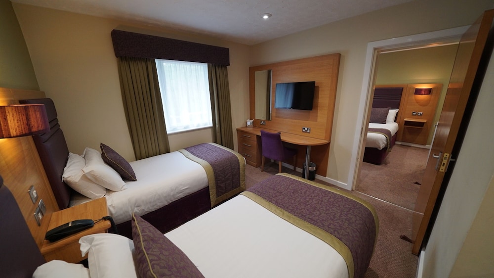 Briar Court Hotel 36/70