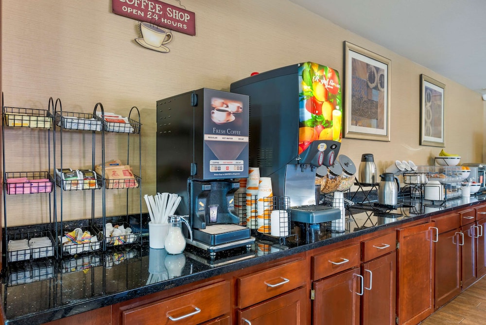 东门凯富套房酒店(Comfort Inn & Suites Cincinnati Eastgate) 图片2