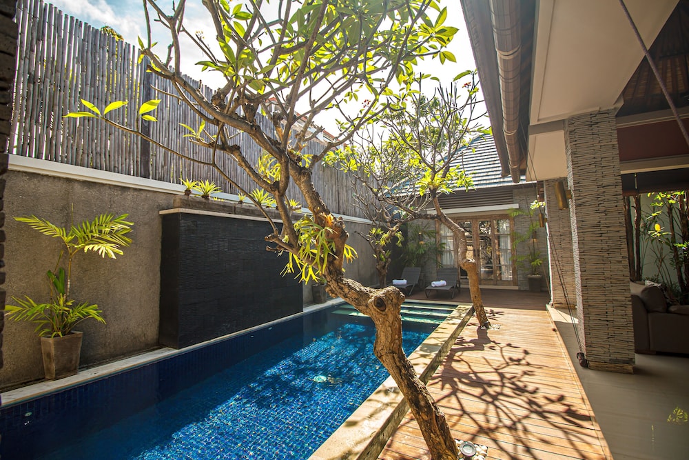 The Wolas Villas And Spa 67/73