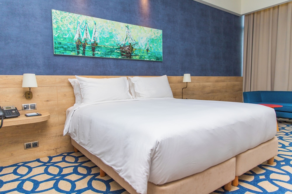 Superior, King Bed, No Balcony, Accessible