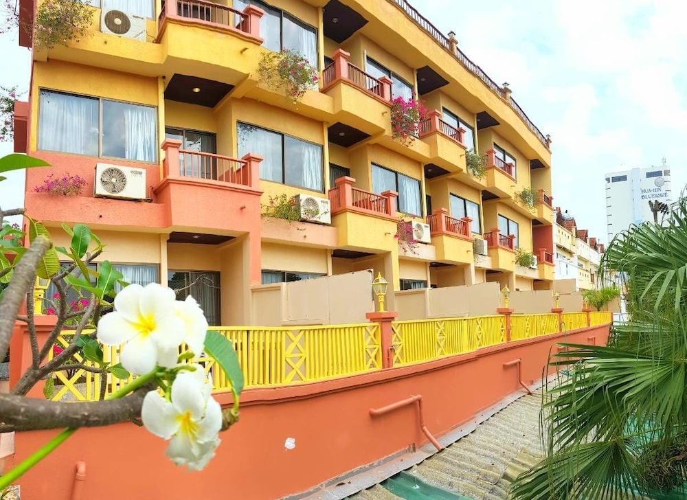 Takiab Beach Resort photo3