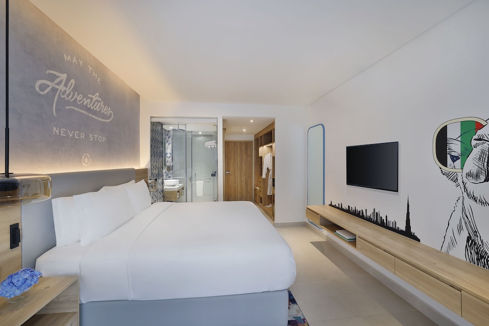 ROOF TOP, BEACH, STANDARD, INFINITY POOL ACCESS