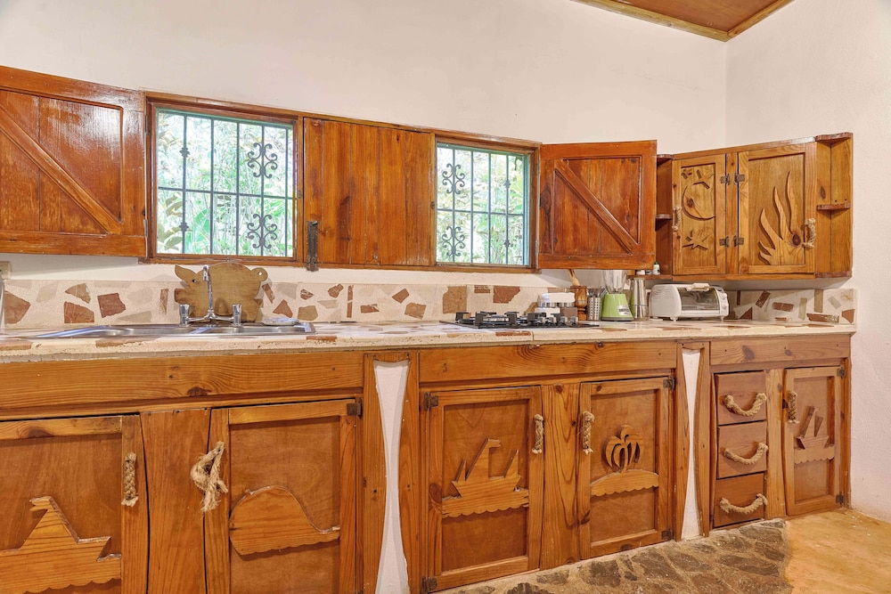 Chalet Tropical Village B&amp;B 6/74