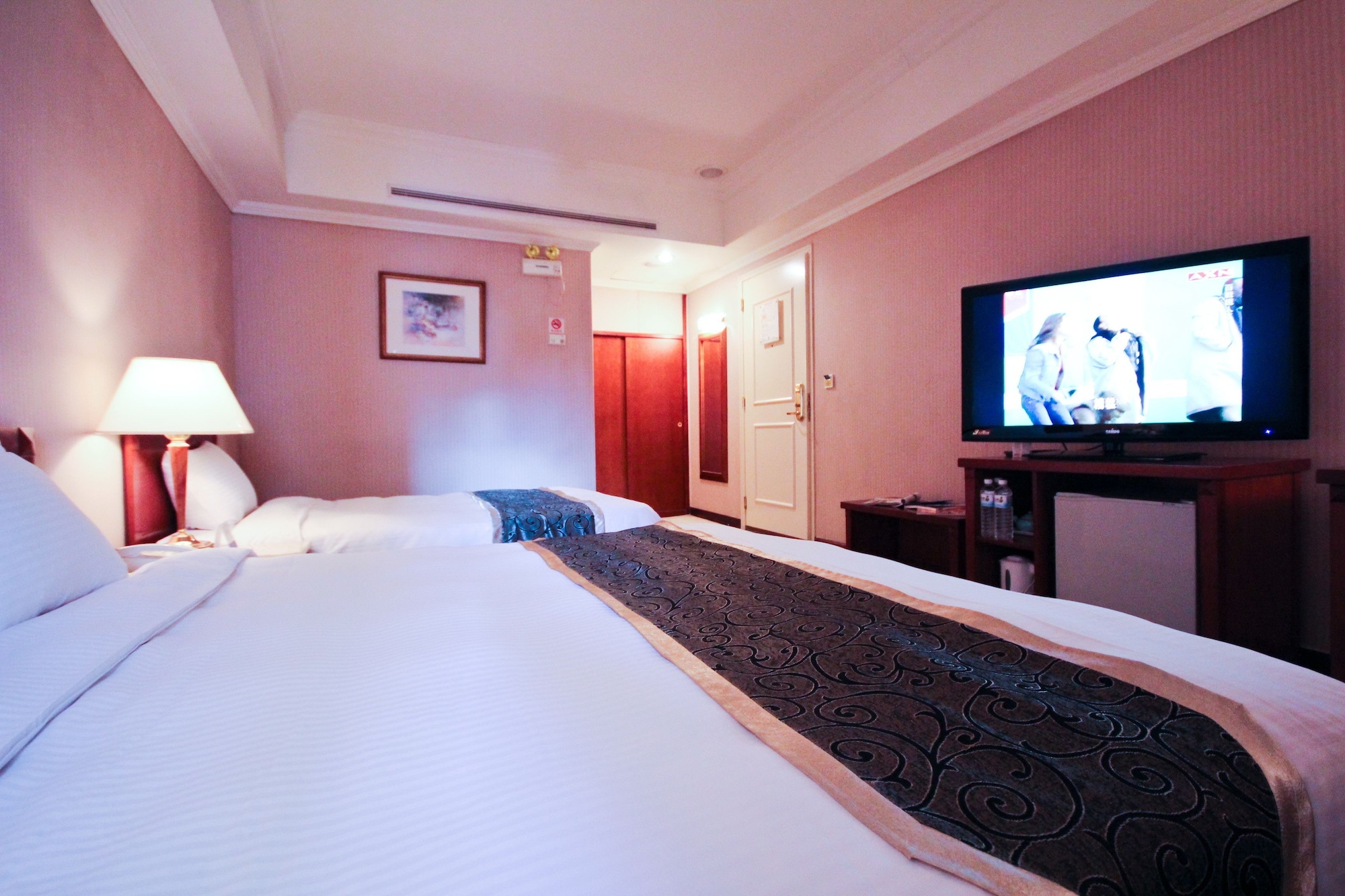SUPERIOR, TWIN BEDS