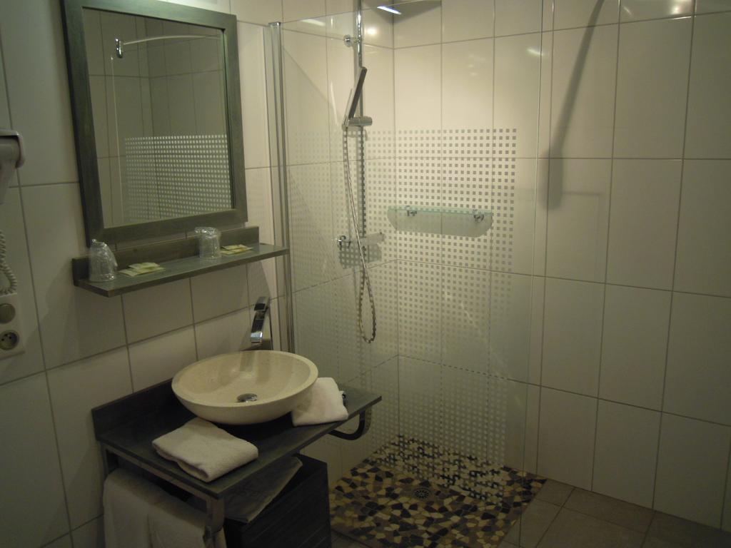 HOTEL-RESTAURANT LE REGAL 39/41