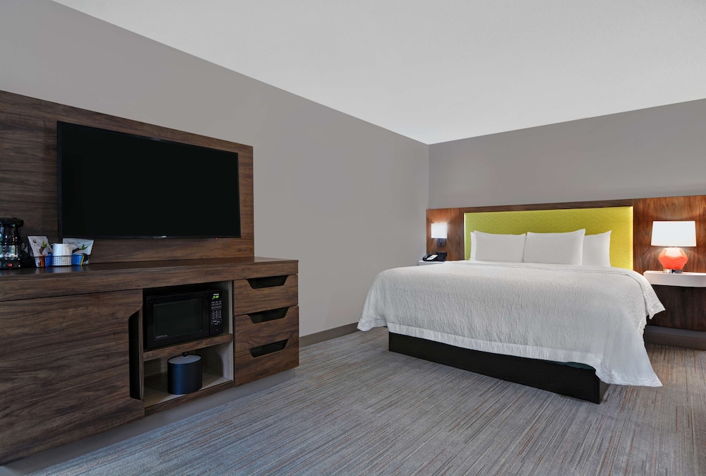 Hampton Inn Charlotte-Monroe 15/54