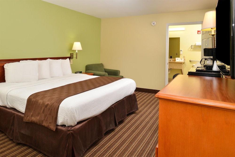 Americas Best Value Inn And Suites University Avenue 9/18