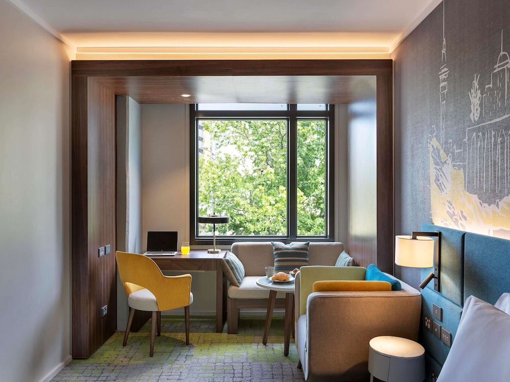 Mercure Auckland Queen Street 48/70