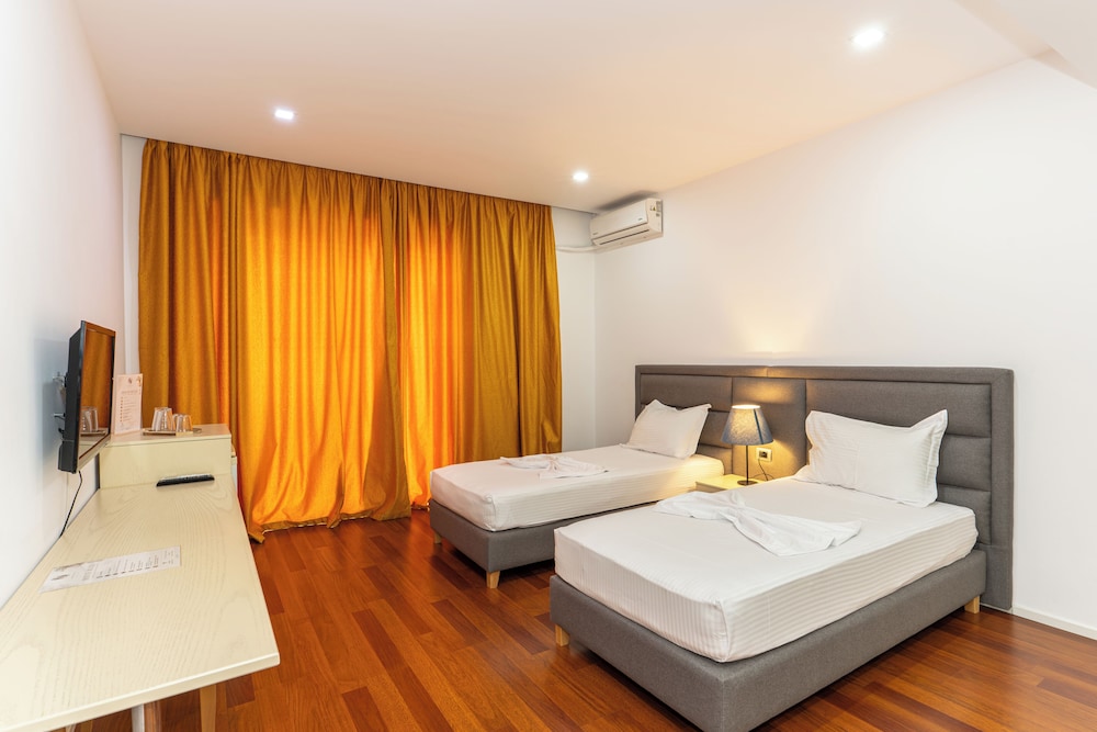 Nemesis Hotel 12/50
