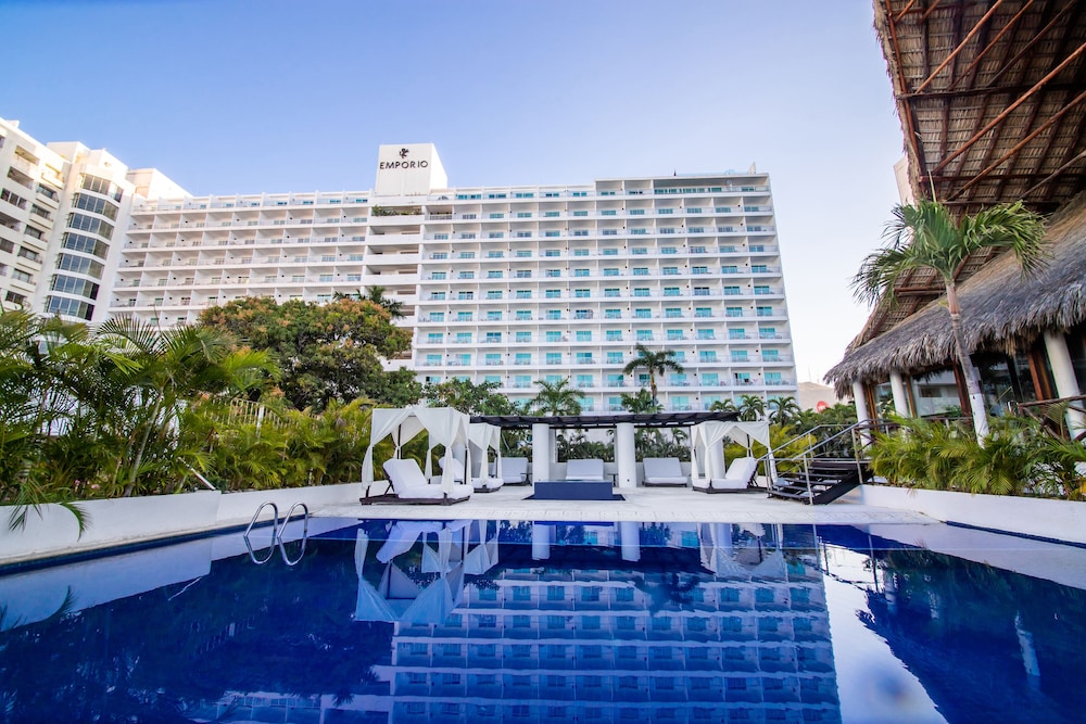 Emporio Acapulco 8/66