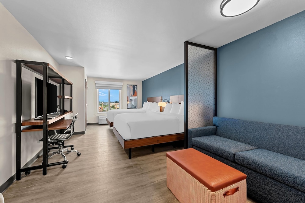 Everhome Suites Brownsville 34/66