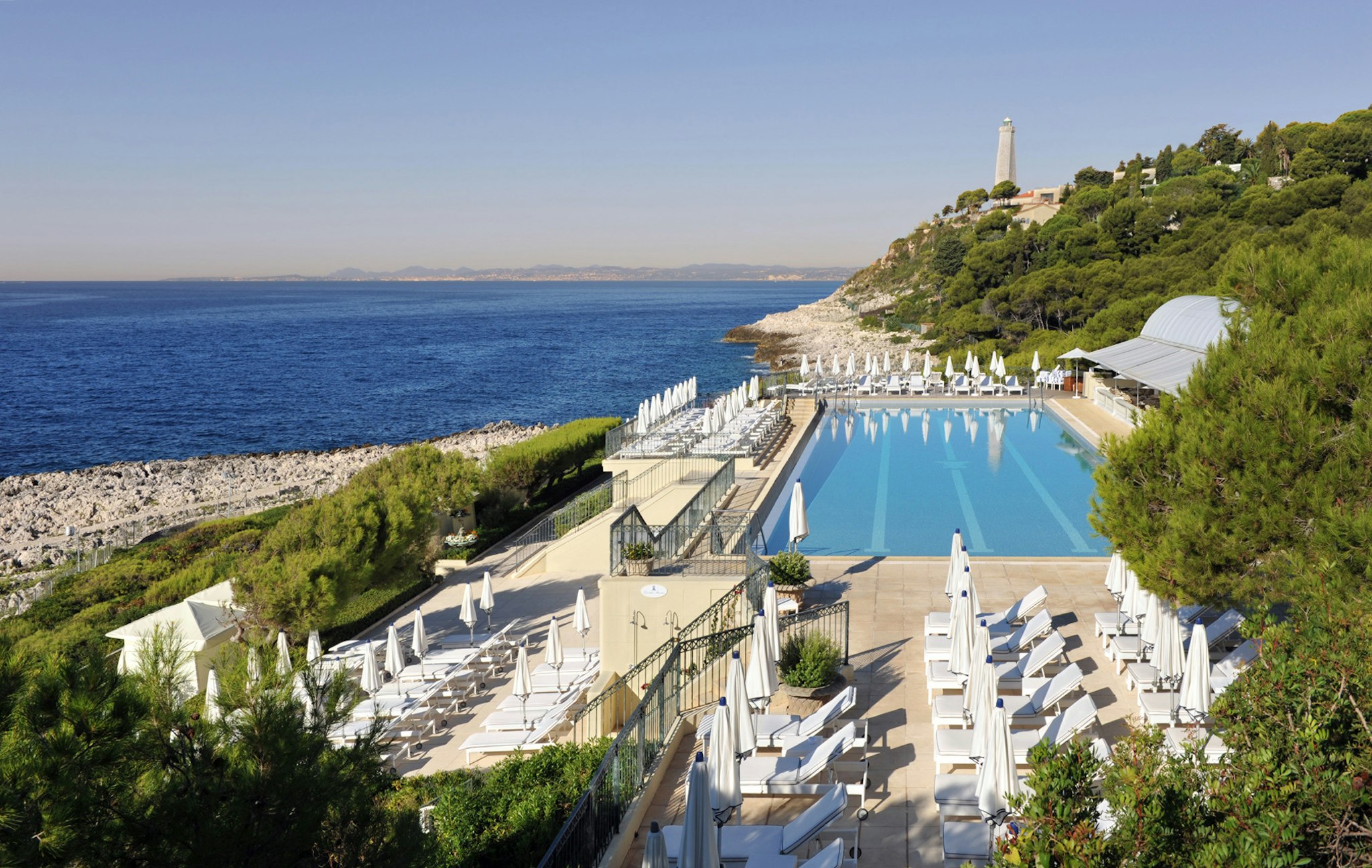 Grand Hotel du Cap-Ferrat, a Four Seasons Hotel 83/85