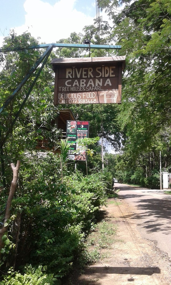 Riverside Cabana Yala 41/50