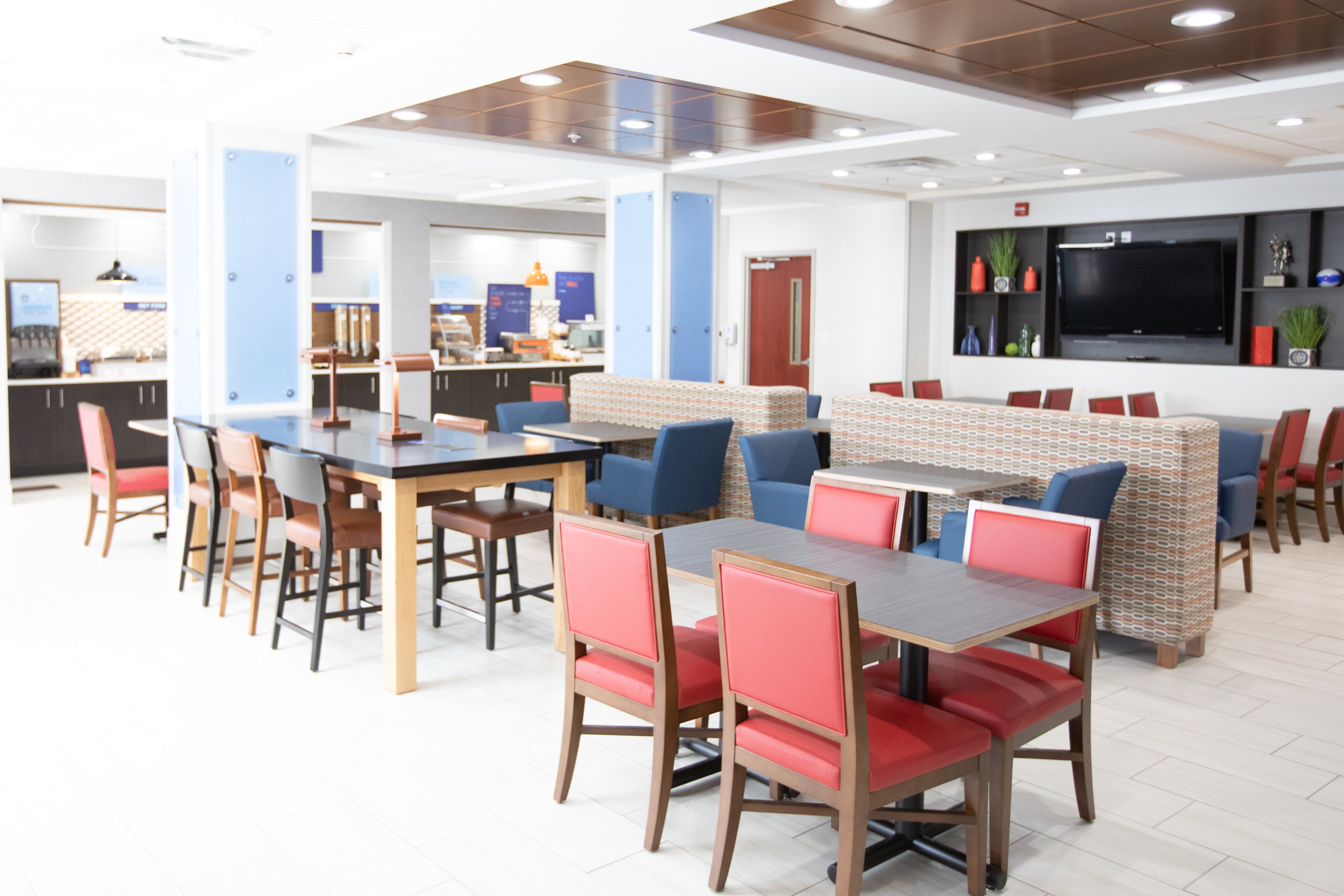 Holiday Inn Express Hoteland Suites Knoxville Farragut 44/63