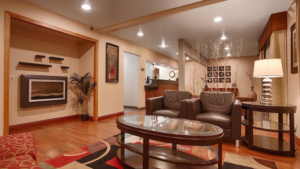 Best Western Plus Altoona Inn 37/43