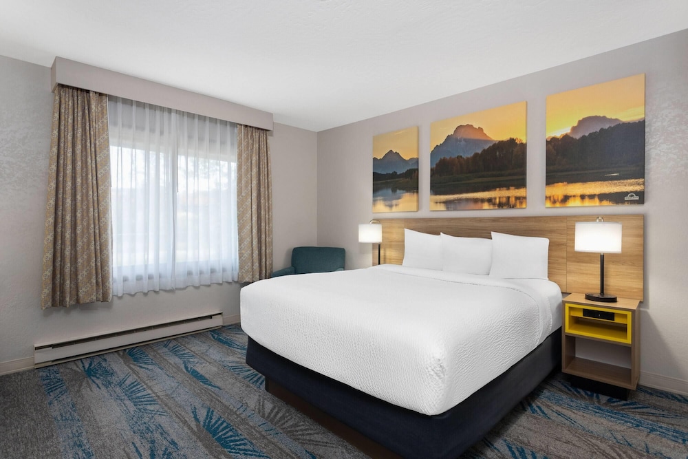 Days Inn and Suites by Wyndham Downtown Missoula-University 18/66