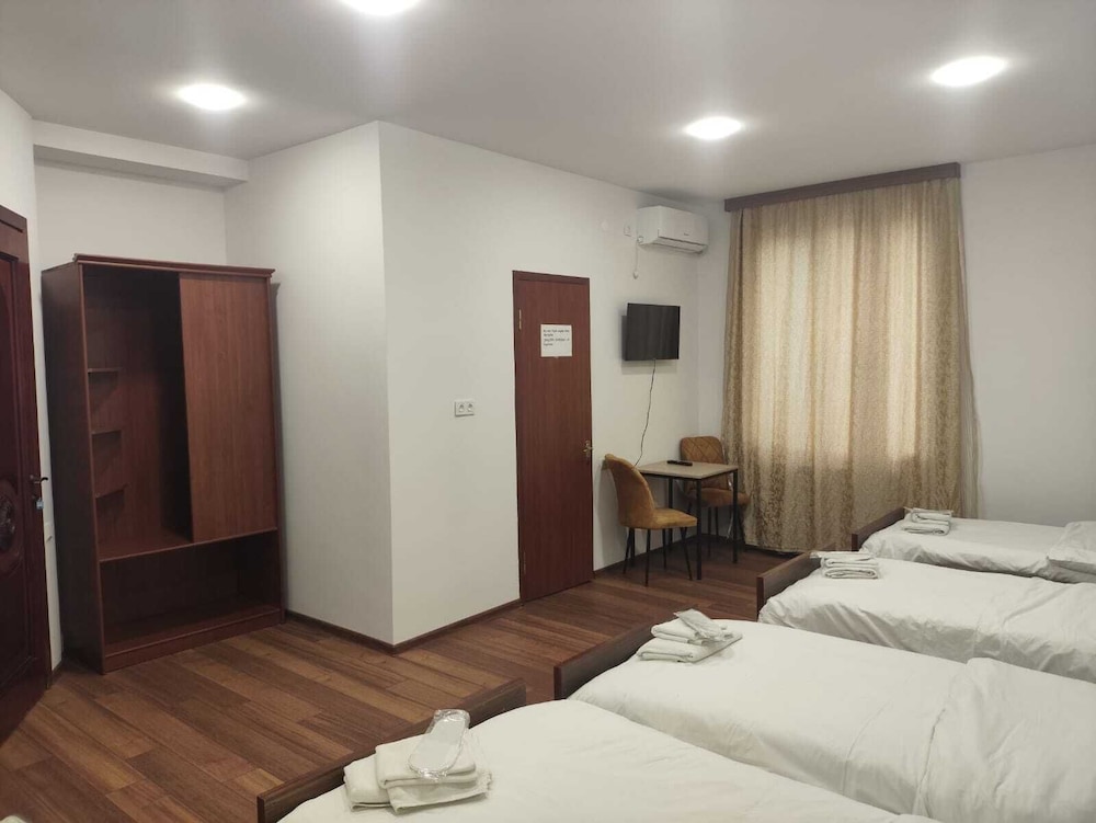Aeetes Palace Hotel 8/46