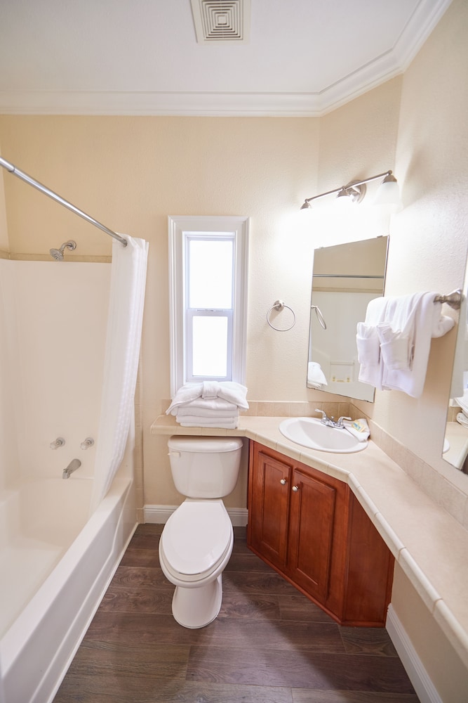 2 Bedrooms, Premium, Cottage, 1 Double and 1 Single Bed, Bunk Bed, Sofa, Pet Friendly