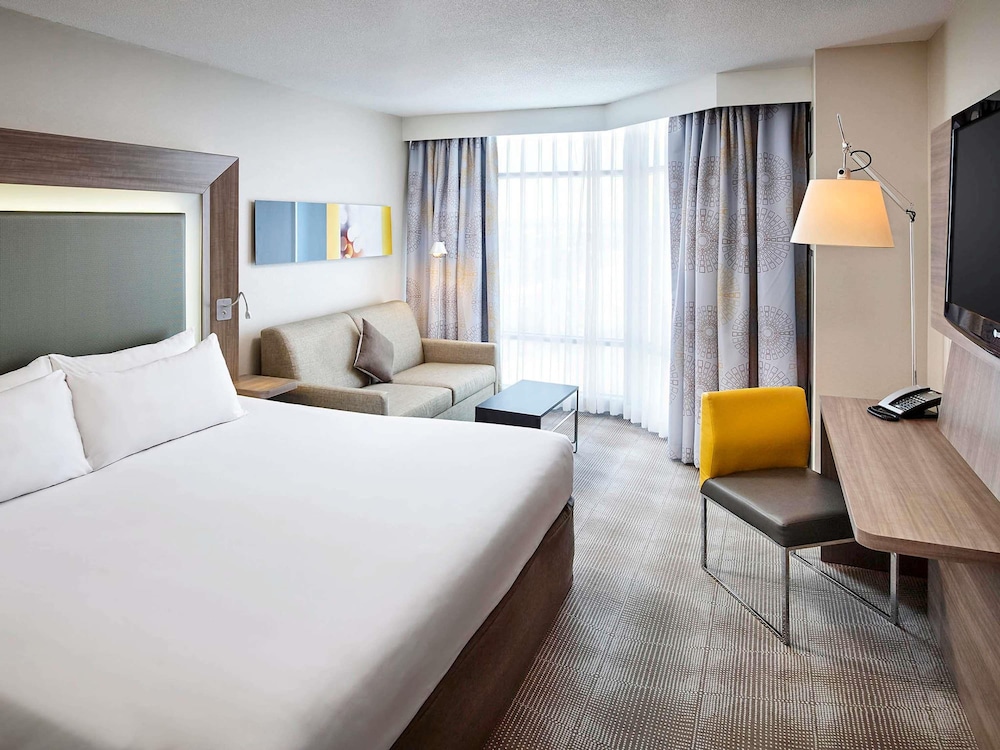 Novotel Toronto North York 24/72
