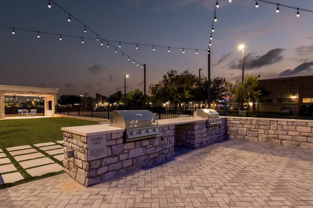 Everhome Suites Brownsville 59/66