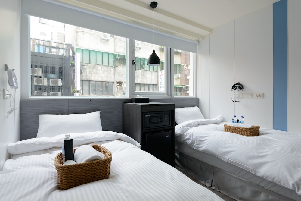 Poshpacker Hotel 12/41
