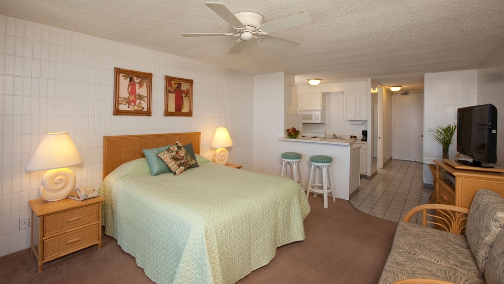Lahaina Shores Beach Resort 13/57