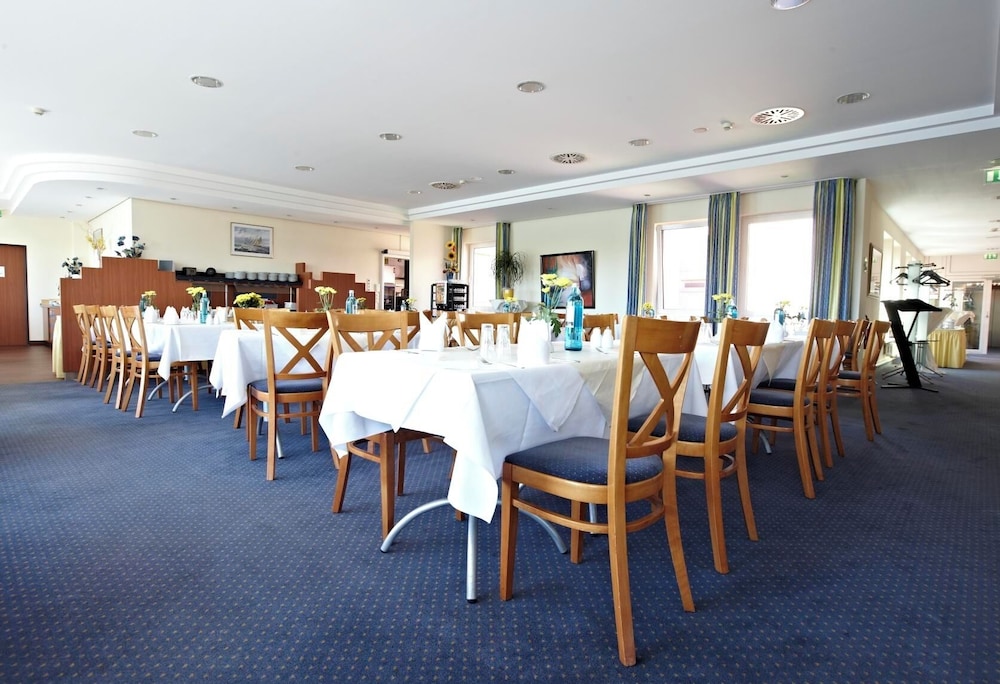 Intercityhotel Stralsund 37/47