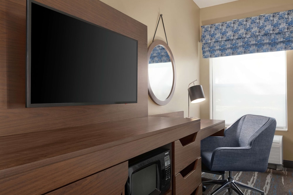 Hampton Inn Tracy 46/49