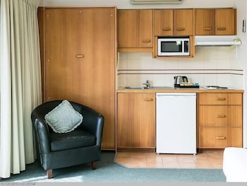 Boat Harbour Studio Apartments and Villas 6/48