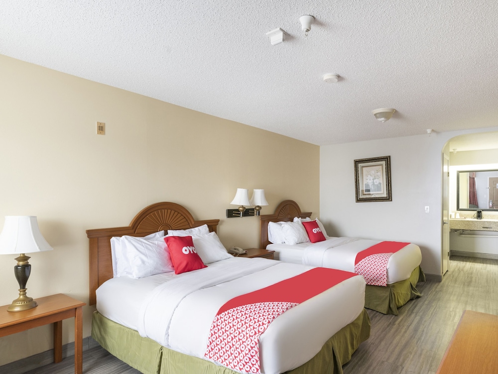 OYO Hotel Stafford TX I-69 North 21/42