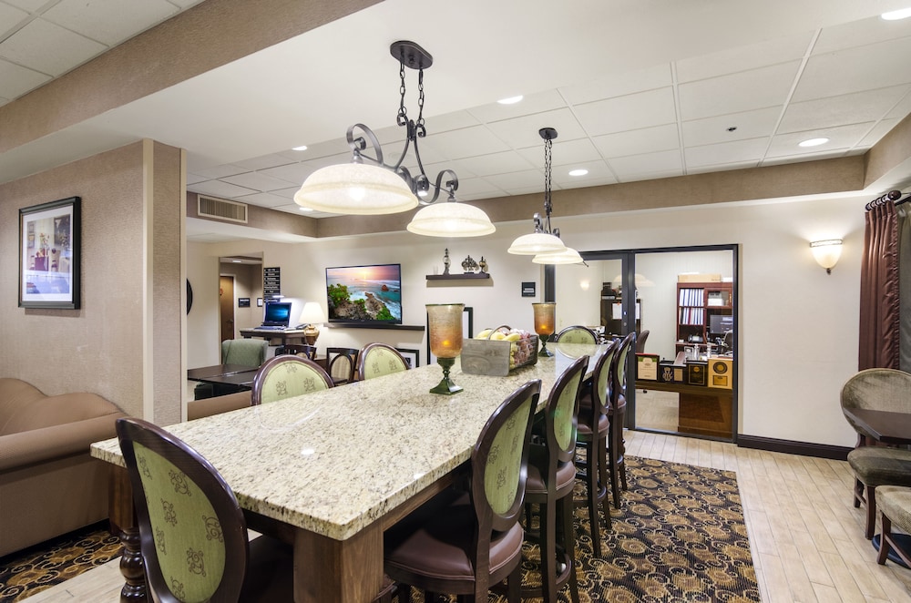 Hampton Inn Mount Dora 31/33