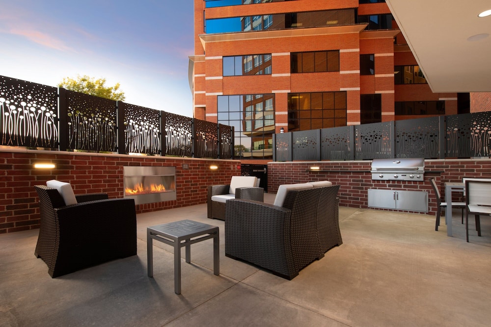 Residence Inn by Marriott St. Louis Clayton 18/33