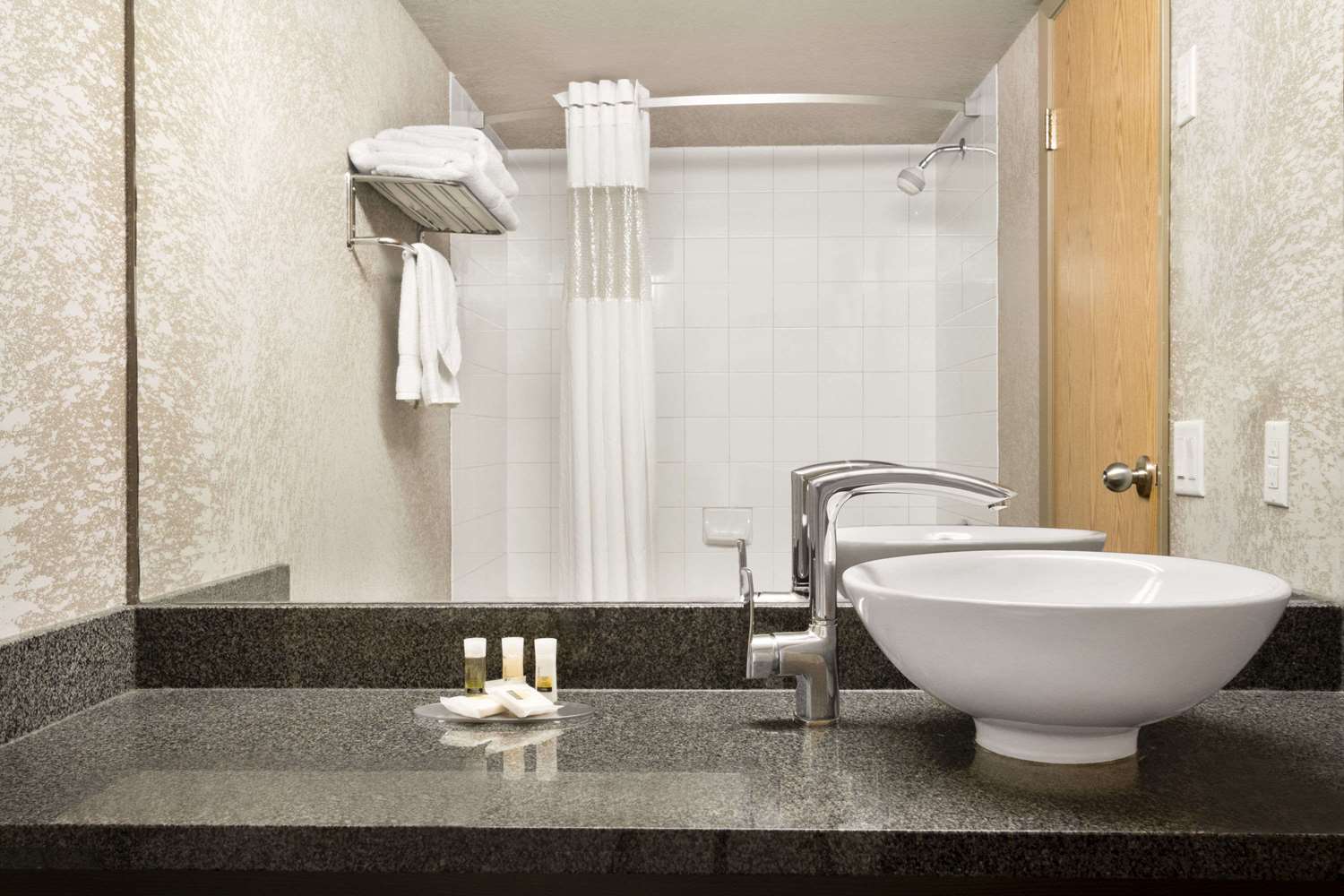 Days Inn Calgary Airport 42/43