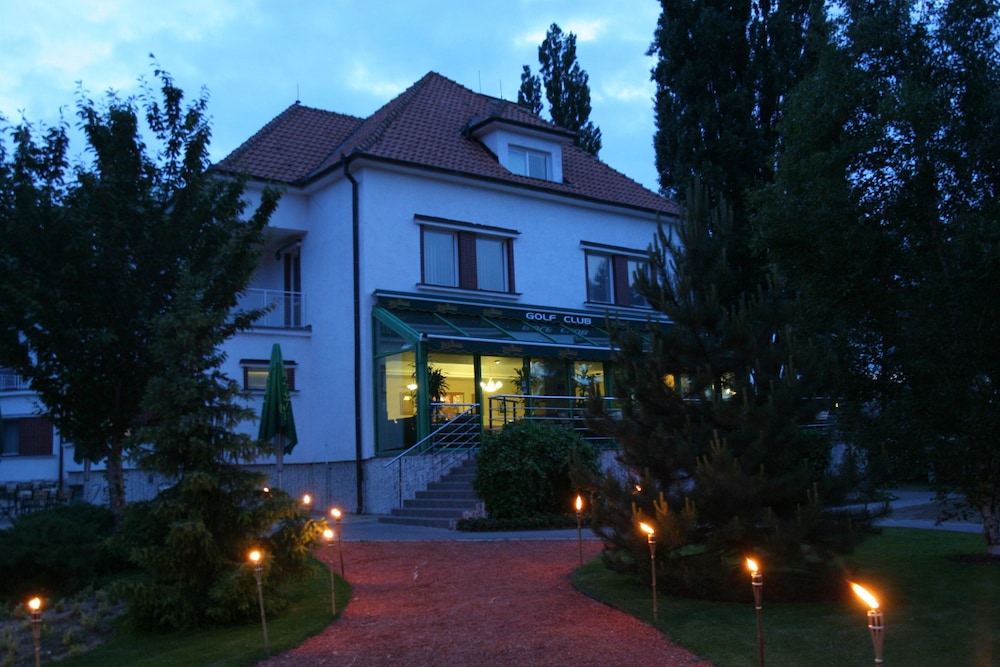 DANUBIUS HEALTH SPA RESORT ESPLANADE 14/66