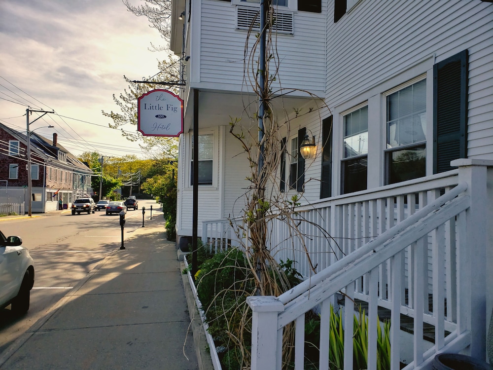 Little Fig Hotel 25/29