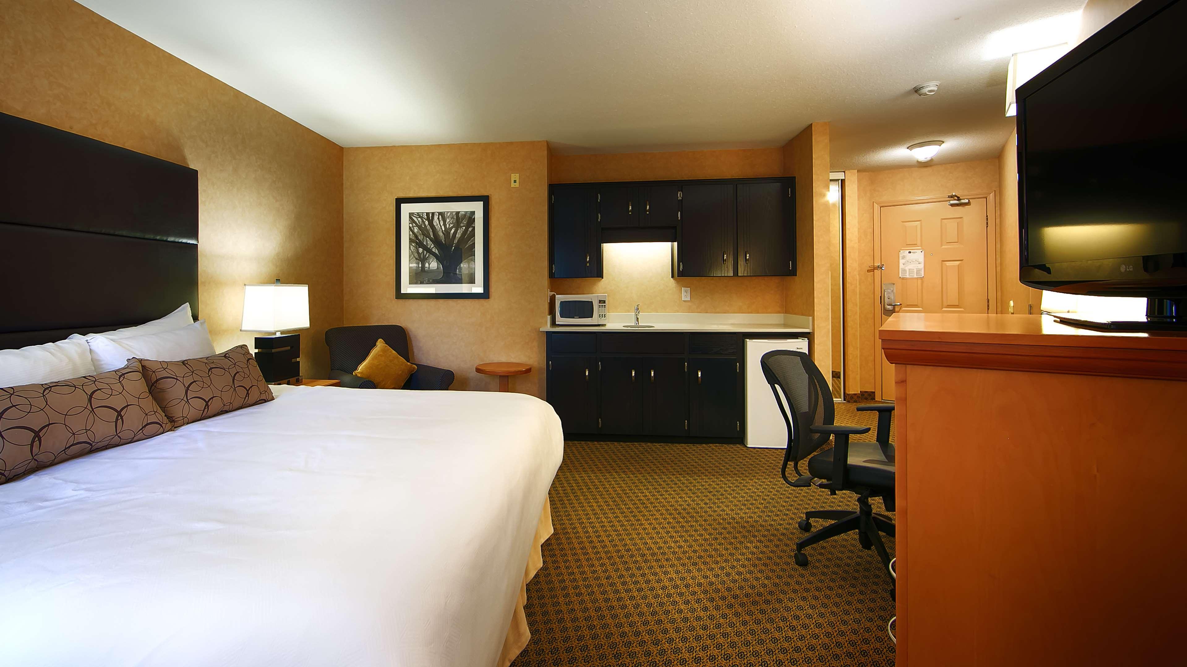Business, Plus, King Bed, Crown Wing