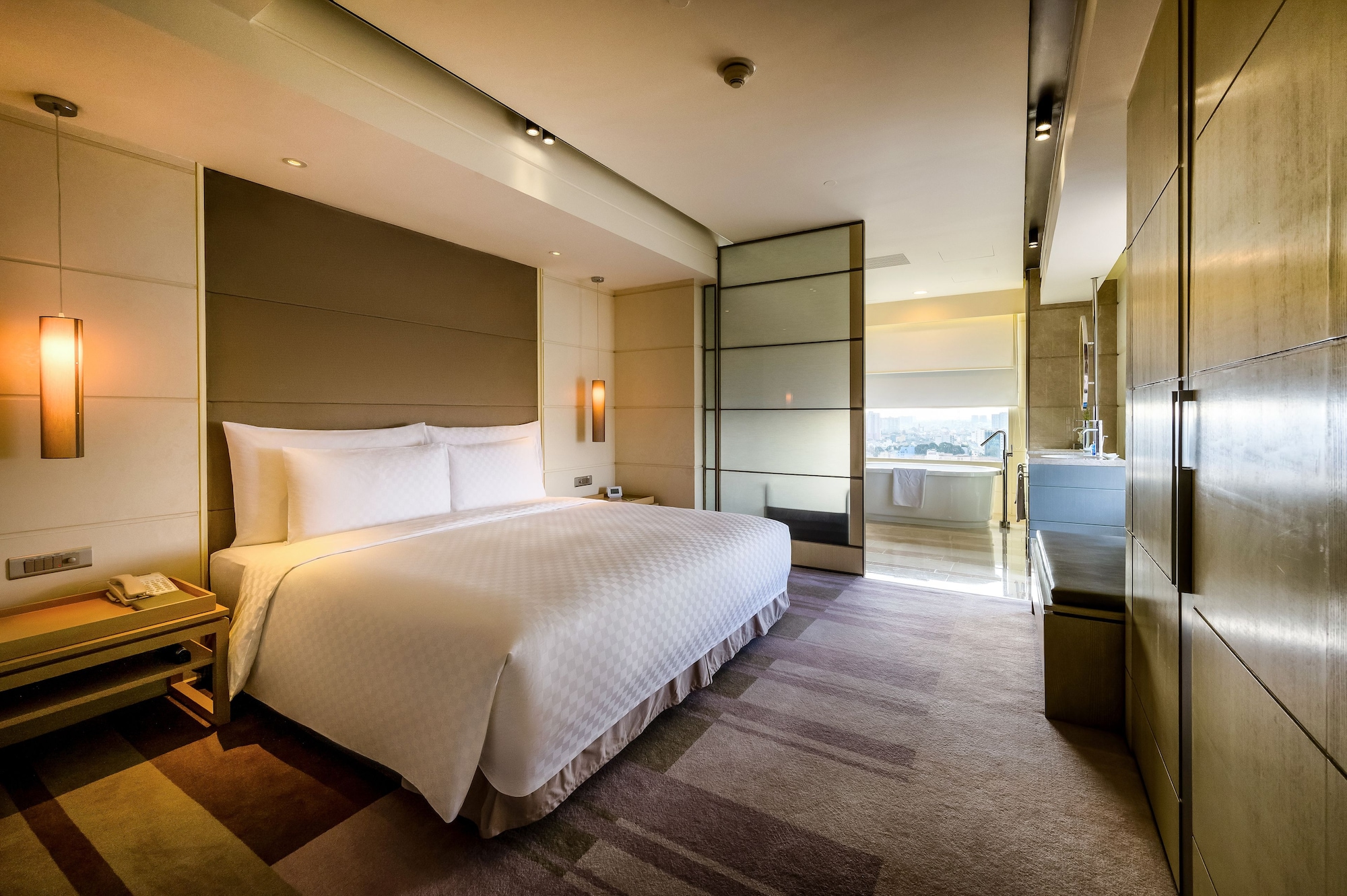 Nikko, Club, Executive, Suite, King Bed