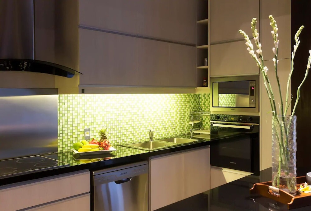 Kedonganan Beach Villas 5/50