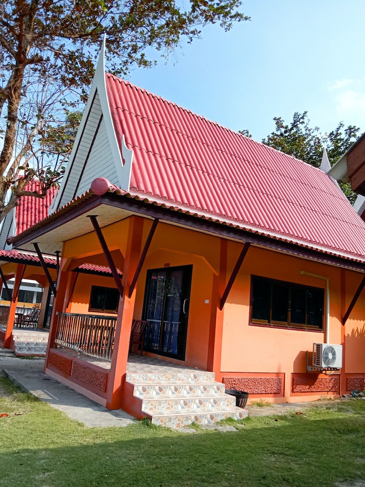 Kaibae Hut Resort 6/66