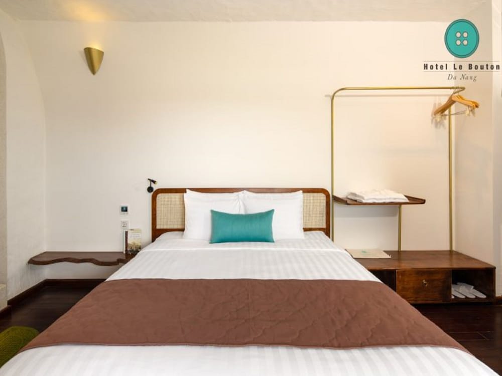 DELUXE, DOUBLE BED, SEA VIEW