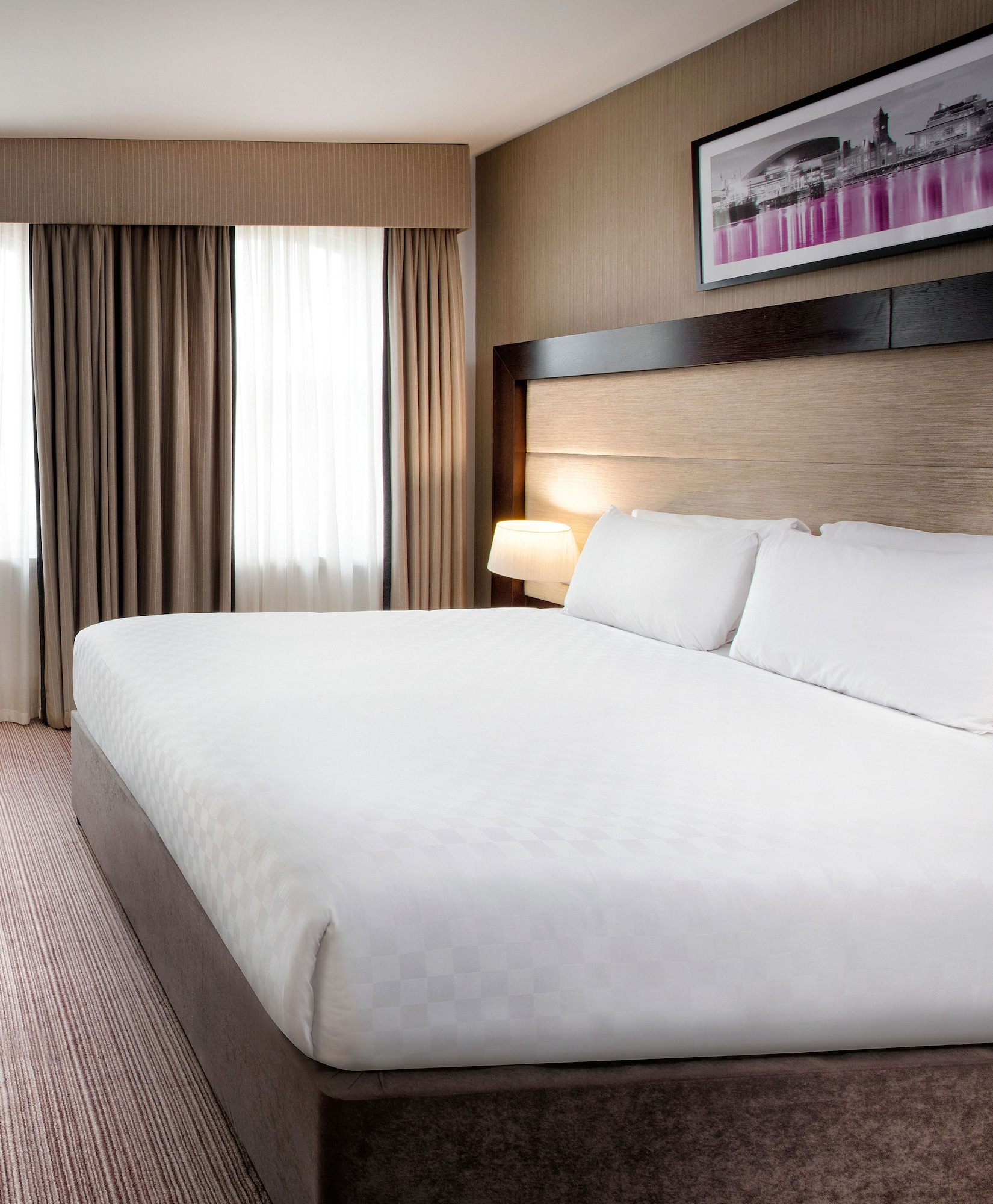 SUPERIOR, KING BED