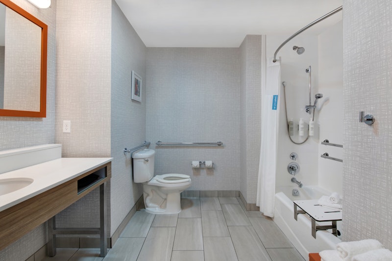 Hampton Inn Easley 70/72